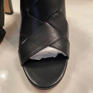 Johnston & Murphy Carrie Cross Strap Slide 7